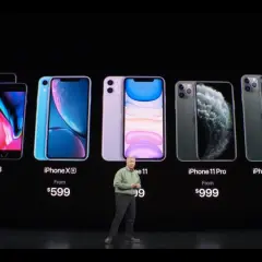 Prezentacja iPhone 11 i modeli Pro. Widoczne ceny i design telefonów.