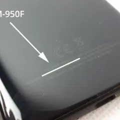 SM-G950F - tak sprawdzisz model telefonu. Na tylnej obudowie widnieje oznaczenie modelu i numer IMEI.