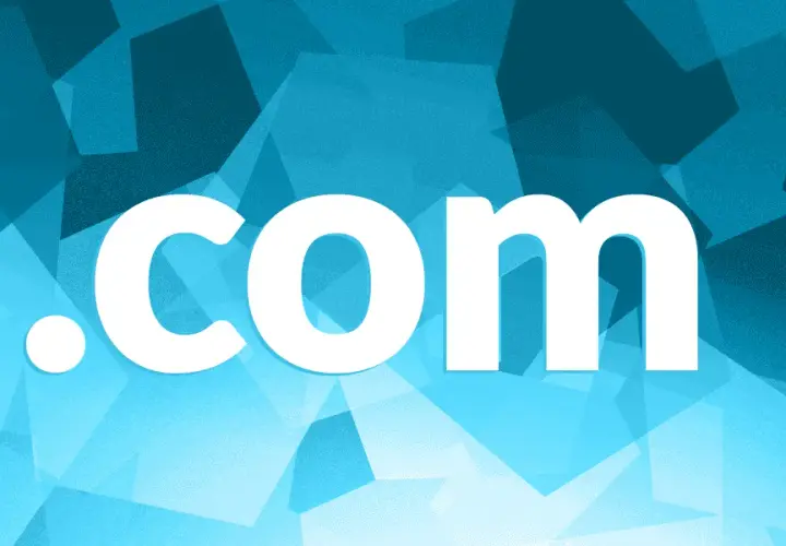 Domena .com co znaczy i dlaczego jest kluczowa dla Twojego biznesu